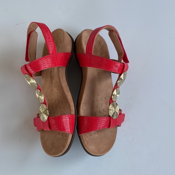 NWT Vionic Farra ll WVN Cherry Size 6 M - Picture 13 of 16